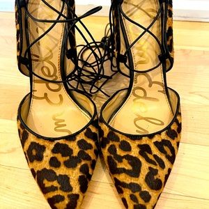 Lace up Sam Edelman pumps in fun leopard print